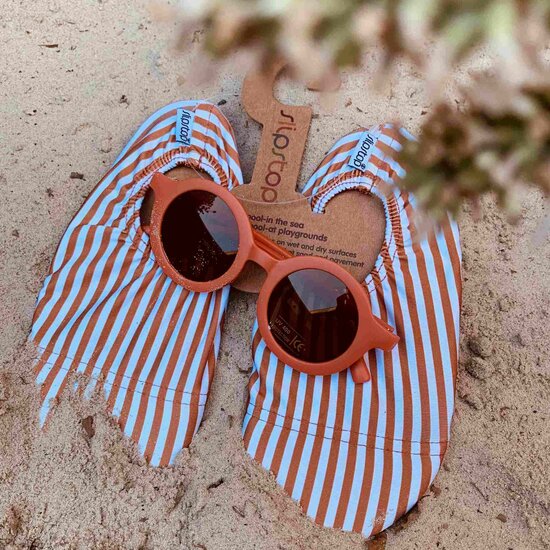 Slipstop waterschoentjes cognac streep wit