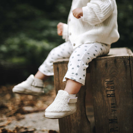 Baby Dutch baby boot teddie natural beige