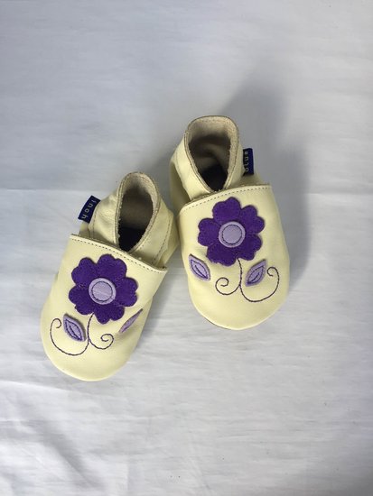 Laad afbeelding in gallerij, Babyslofjes inch blue paarse bloem
